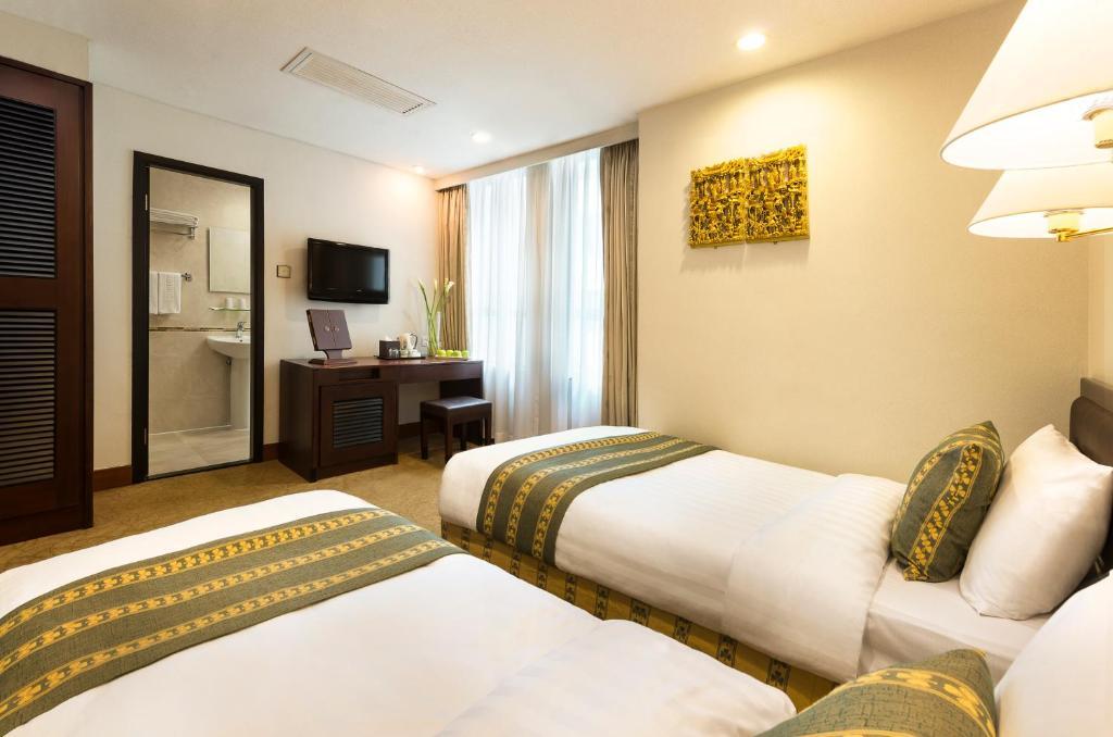 Shamrock Hotel