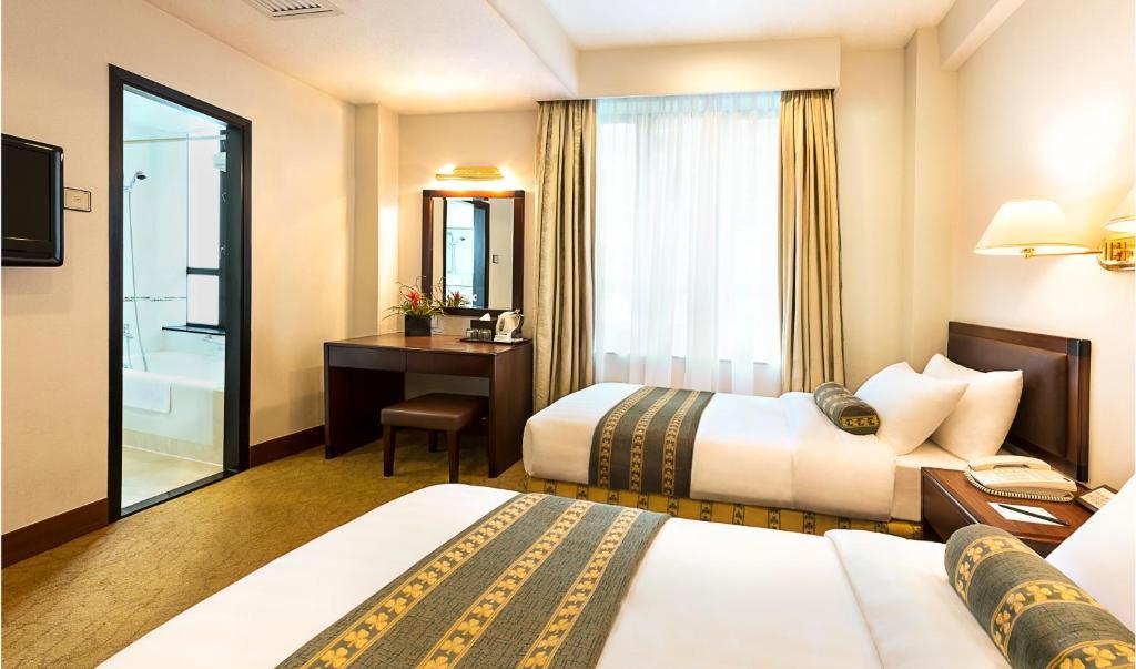 Shamrock Hotel 3*